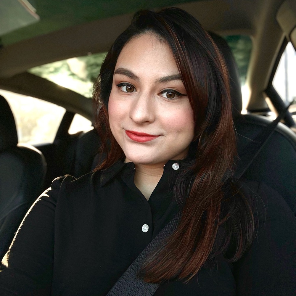 Meet your Posher, Mayra